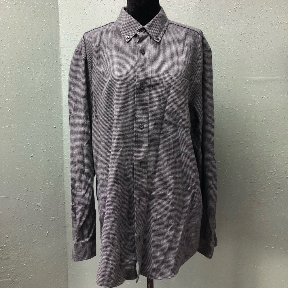 L.L. Bean Men's Button-Down Shirt in Gray Microcheck L